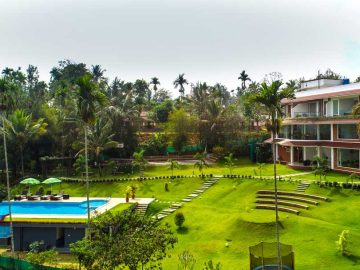 LakeRose Resort